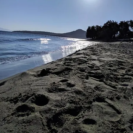 Beachfront Cycladic Aeolian Mode * Tinos